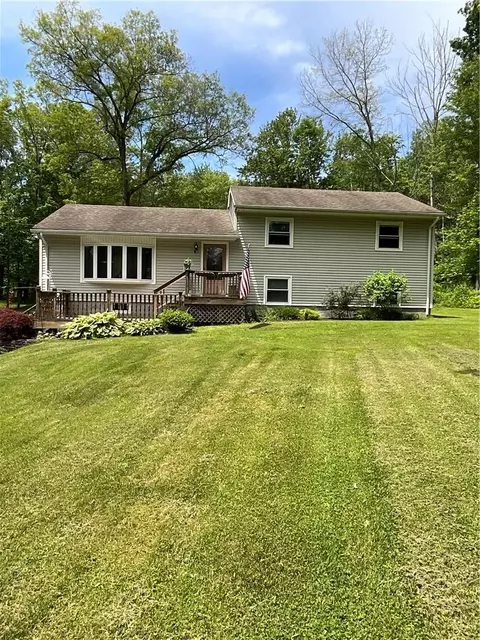 15 Duncan Rd, Beekman, NY 12540