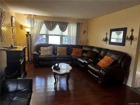 28 Noyes Ave, Ramapo, NY 10977