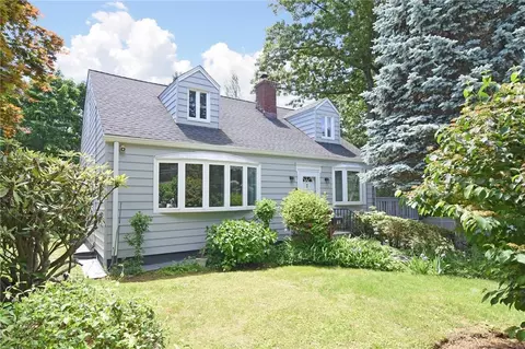 77 Heatherdell Rd, Greenburgh, NY 10502