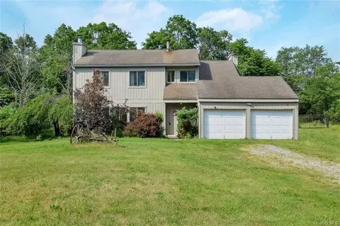 52 Farmingdale Rd, Chester, NY 10918