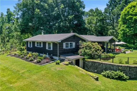 510 Binnewater Rd, Kingston, NY 12401