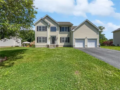 3042 Molly Pitcher Dr, New Windsor, NY 12553