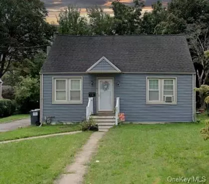 15 Van Wagner Rd, Lloyd, NY 12528