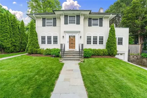 132 Brewster Rd, Scarsdale, NY 10583