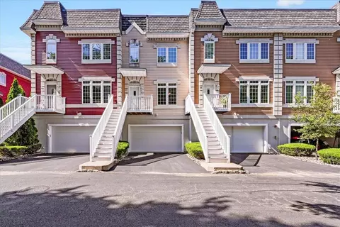 97 Alexander Ct, Clarkstown, NY 10954