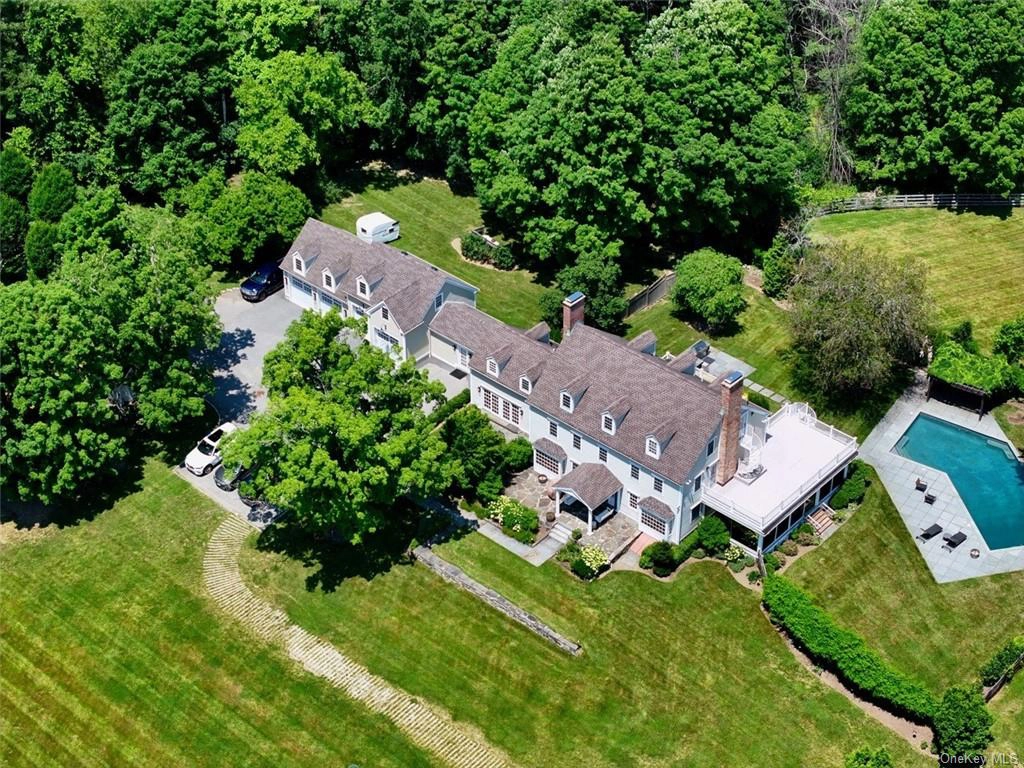 43 Daley Ln  