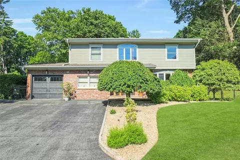 11 Chalmers Blvd, Amawalk, NY 10501