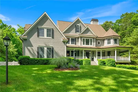 21 Smith Farm Rd, Bedford, NY 10506