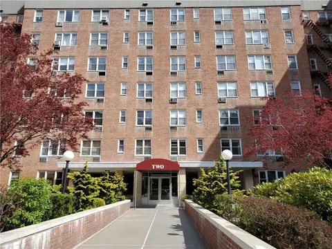 2 Sadore Ln #6D, Yonkers, NY 10710