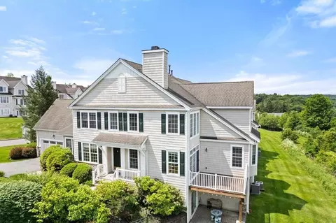 84 Pinehurst Cir, Monroe, NY 10950
