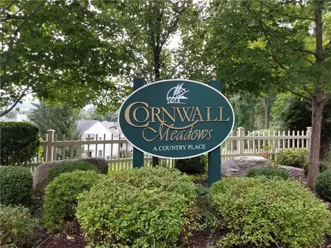 104 Cornwall Meadows Ln, Patterson, NY 12563