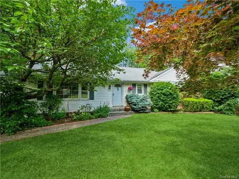 7 Titusville Hts, La Grange, NY 12603