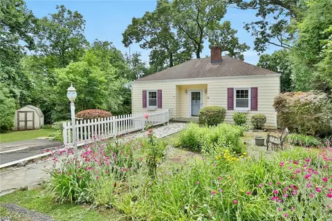 3 Dunlap Way, White Plains, NY 10603