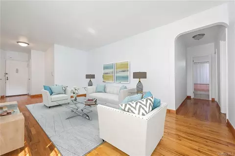 4782 Boston Post Rd #B3H, Pelham, NY 10803