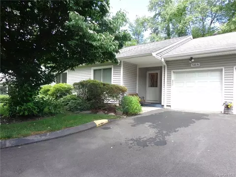 140 Flintlock Way #A, Yorktown, NY 10598
