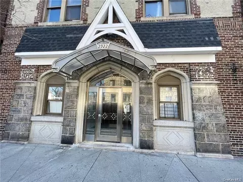 2922 Barnes Ave #6E, New York, NY 10467
