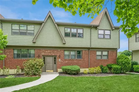 34 Milford Ln #5M, Ramapo, NY 10901