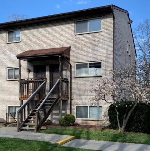 26 Cooper Rd #815, Arlington, NY 12603