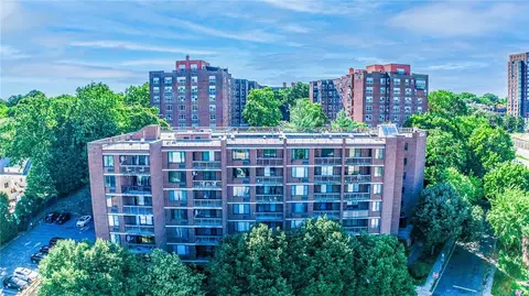 777 N Macquesten Pkwy #602, Mount Vernon, NY 10552