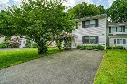 13 Elizabeth Way, Thompson, NY 12751