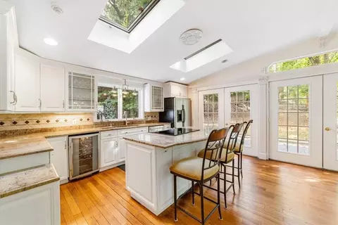 145 Walgrove Ave, Greenburgh, NY 10522