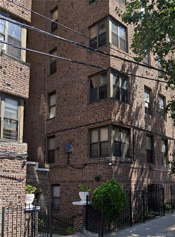 463 E 178 St Unit 4B  