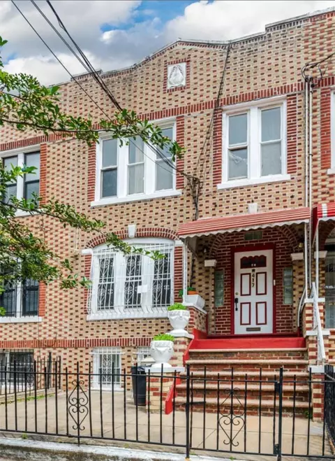 417 Hawthorne St, Brooklyn, NY 11203