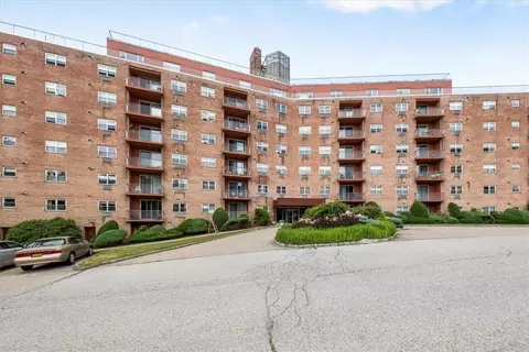 1 Lakeview Dr #4 O, Peekskill, NY 10566