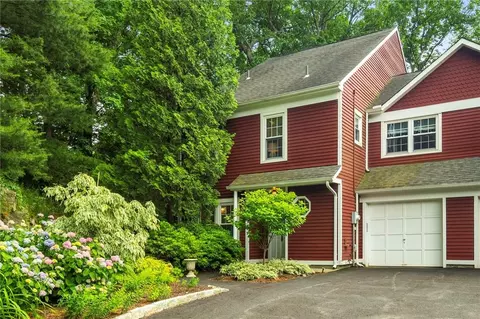 21 Croton Lake Rd #39, Katonah, NY 10536