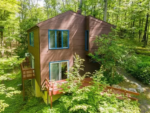 36 Sparkling Ridge Rd, New Paltz, NY 12561