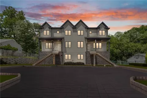6 Miele Rd #201, Ramapo, NY 10952