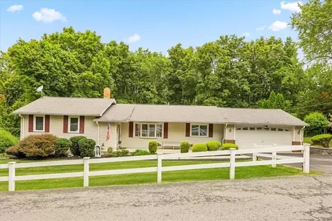 37 Overlook Rd, Monroe, NY 10950