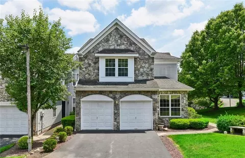12 Holly Ct, Tuxedo, NY 10987