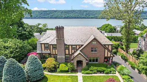 151 Hudson Ter, Yonkers, NY 10701
