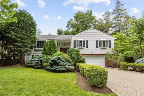 6 Hood Ct, Greenburgh, NY 10530