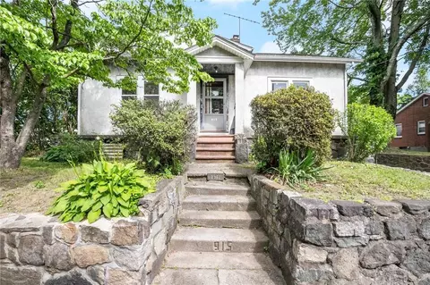 915 Mckinley St, Peekskill, NY 10566