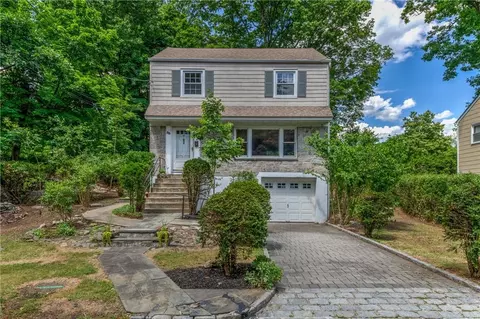 55 Sun Haven Dr, New Rochelle, NY 10801