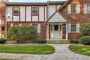 142 Doxbury Ln, Ramapo, NY 10901