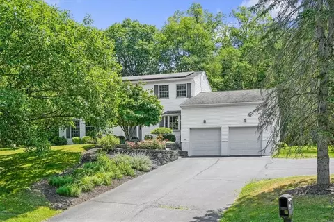 31 Old Minisink Trl, Goshen, NY 10924