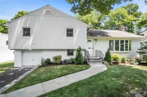 3 Hemlock Rd, Greenburgh, NY 10530