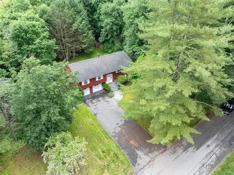 10 Carol Dr, New Castle, NY 10549