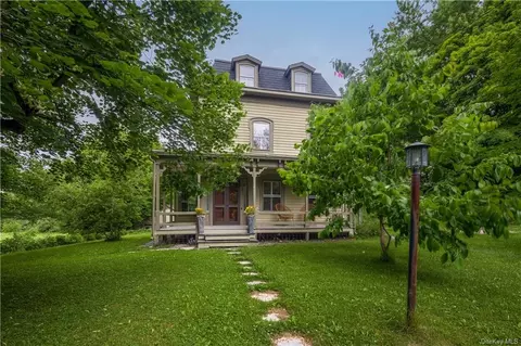 45 Hunns Lake Rd, Stanford, NY 12581
