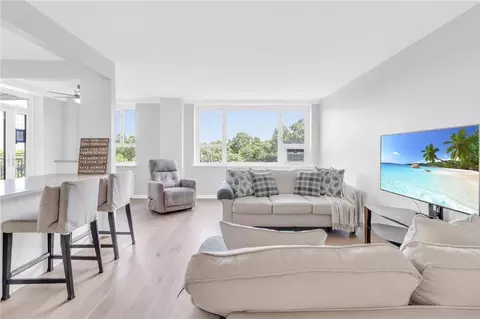 5355 Henry Hudson Pkwy #7A, New York, NY 10471