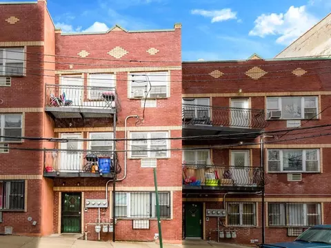 186 W 168th St, New York, NY 10452