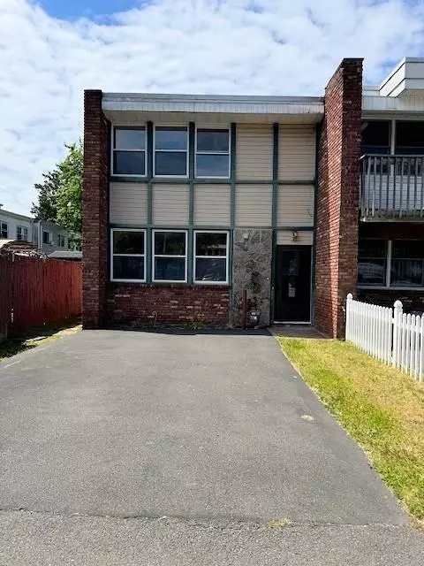 1 Coolidge Ct, Haverstraw, NY 10927