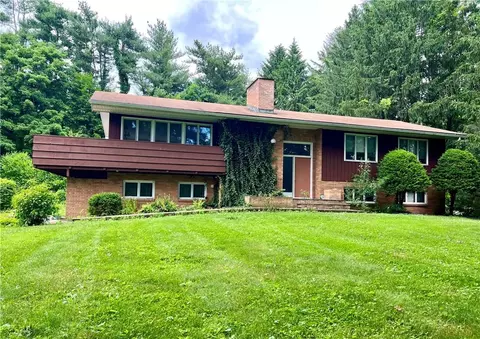 634 Vassar Rd, Poughkeepsie, NY 12603