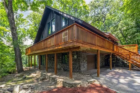 8 E Cedar Rd, Katonah, NY 10536