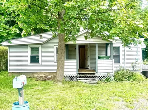 3 Hulse St, Middletown, NY 10940