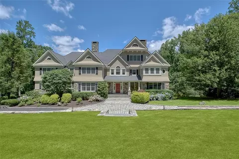72 Carolyn Pl, New Castle, NY 10514