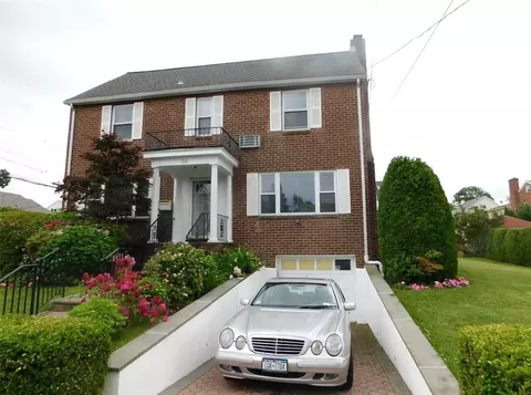 282 Saint Johns Ave, Yonkers, NY 10704